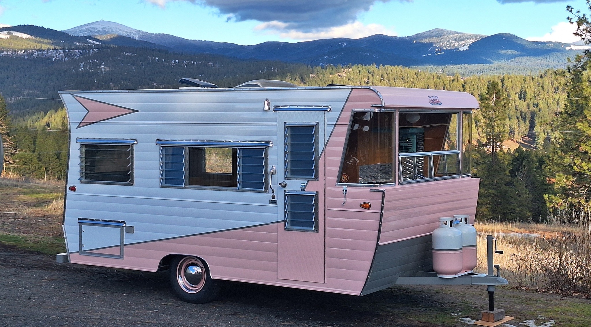 Goin with the Flo Vintage Trailer Open House with Classic Cars!
